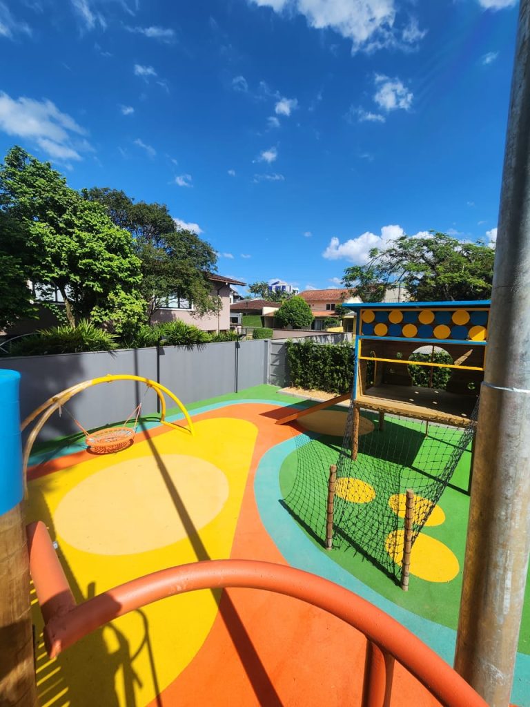 BRINQUEDOS PARA PLAYGROUNDS