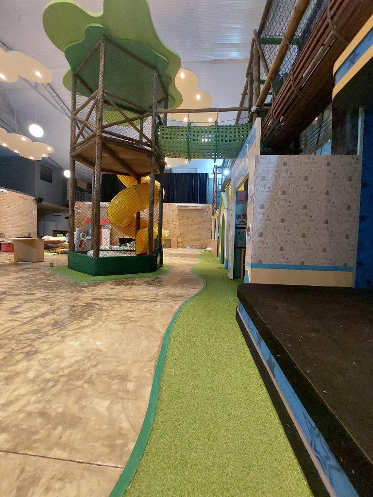 CIRCUITO DE ARVORISMO BUFFET INFANTIL