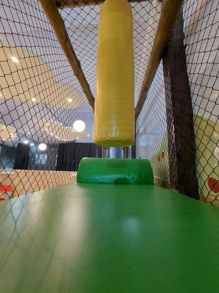 DETALHE BRINQUEDAO
