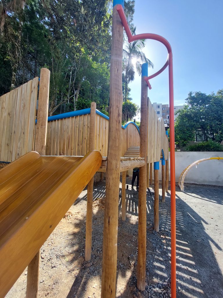 LATERAL DO MIRANTE PLAYGROUND
