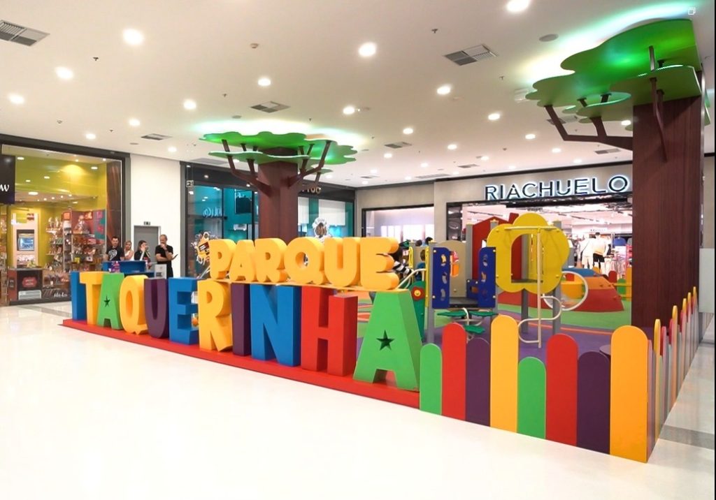 MARCENARIA PERSONALIZADA PLAYGROUND